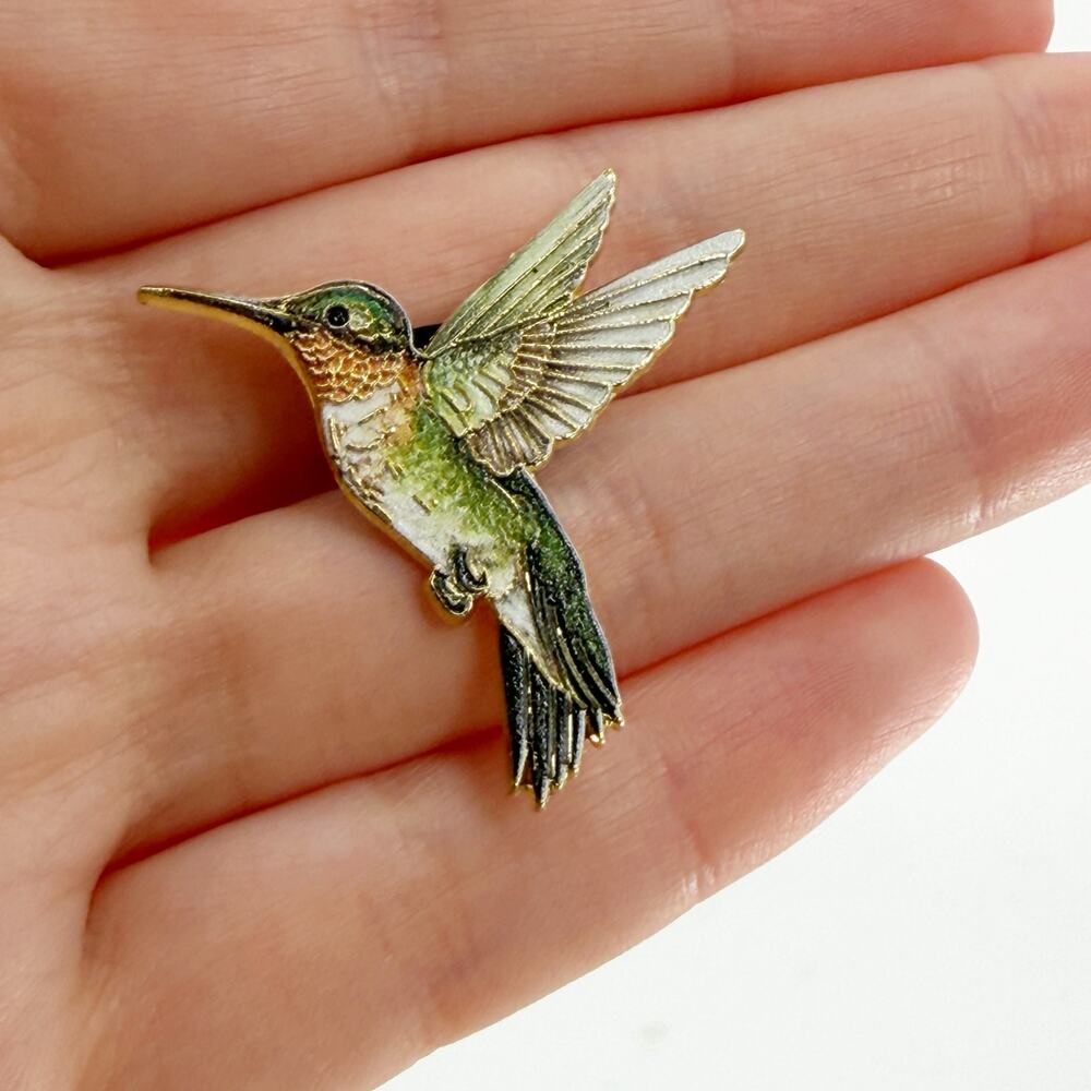 Realistic Hummingbird Soft Enamel Pin Bird Nature Wildlife Lapel Badge Gift